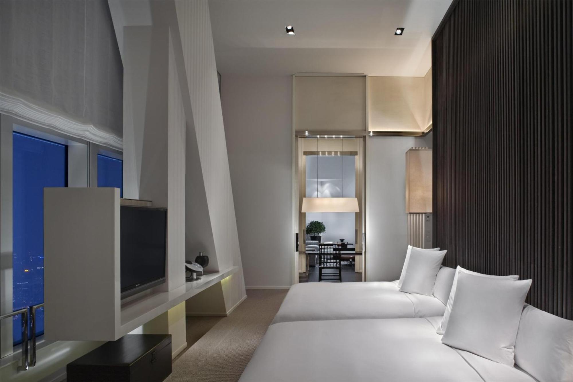 Diplomat Suite 2 King Beds